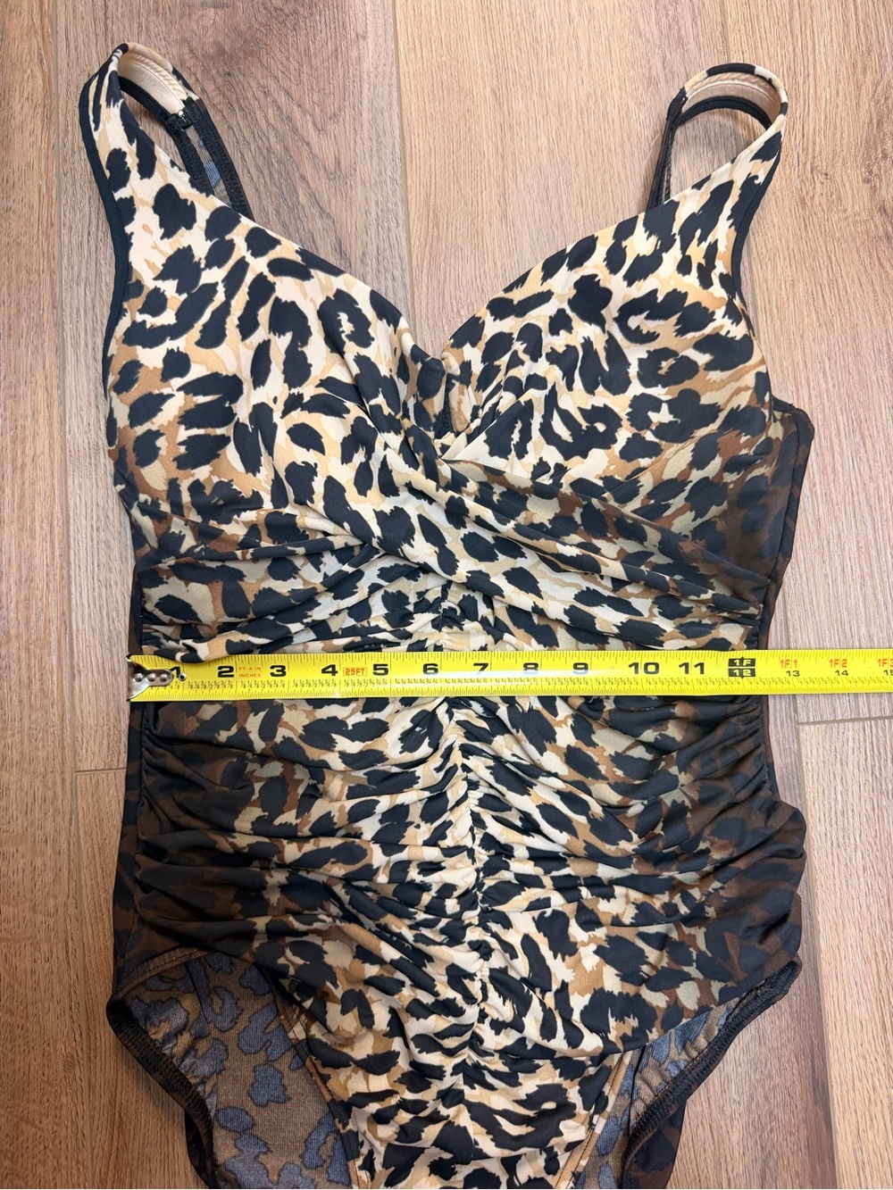 Miraclesuit Animal Print One Piece Swimsuit Medium 8 10 Underwire Tummy Control - Picture 12 of 16